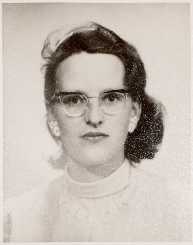 Joan Shepherd-young-DSC00009.jpg